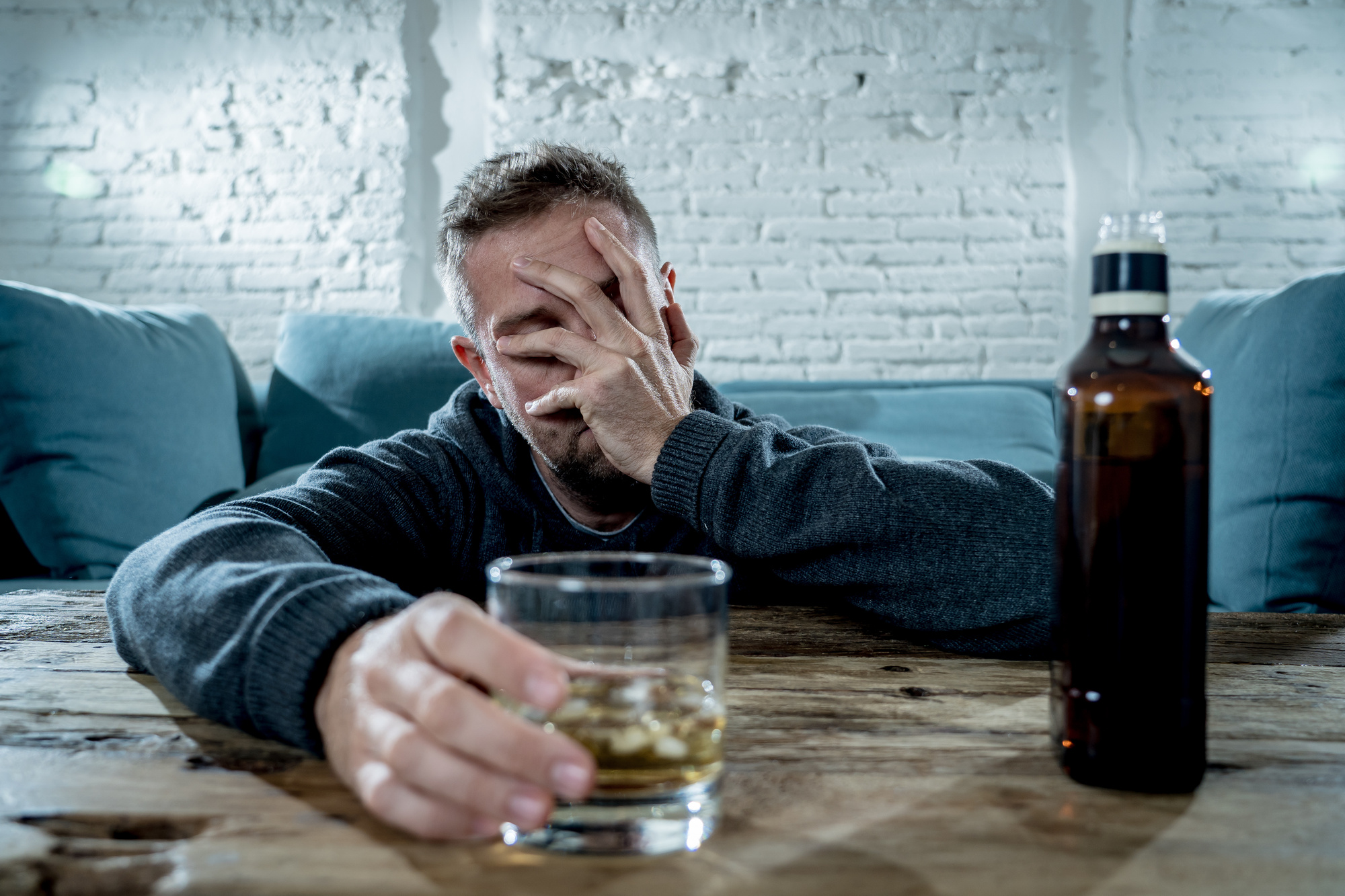 Spotting An Alcoholic How To Spot The Signs Of An Alcohol Problem